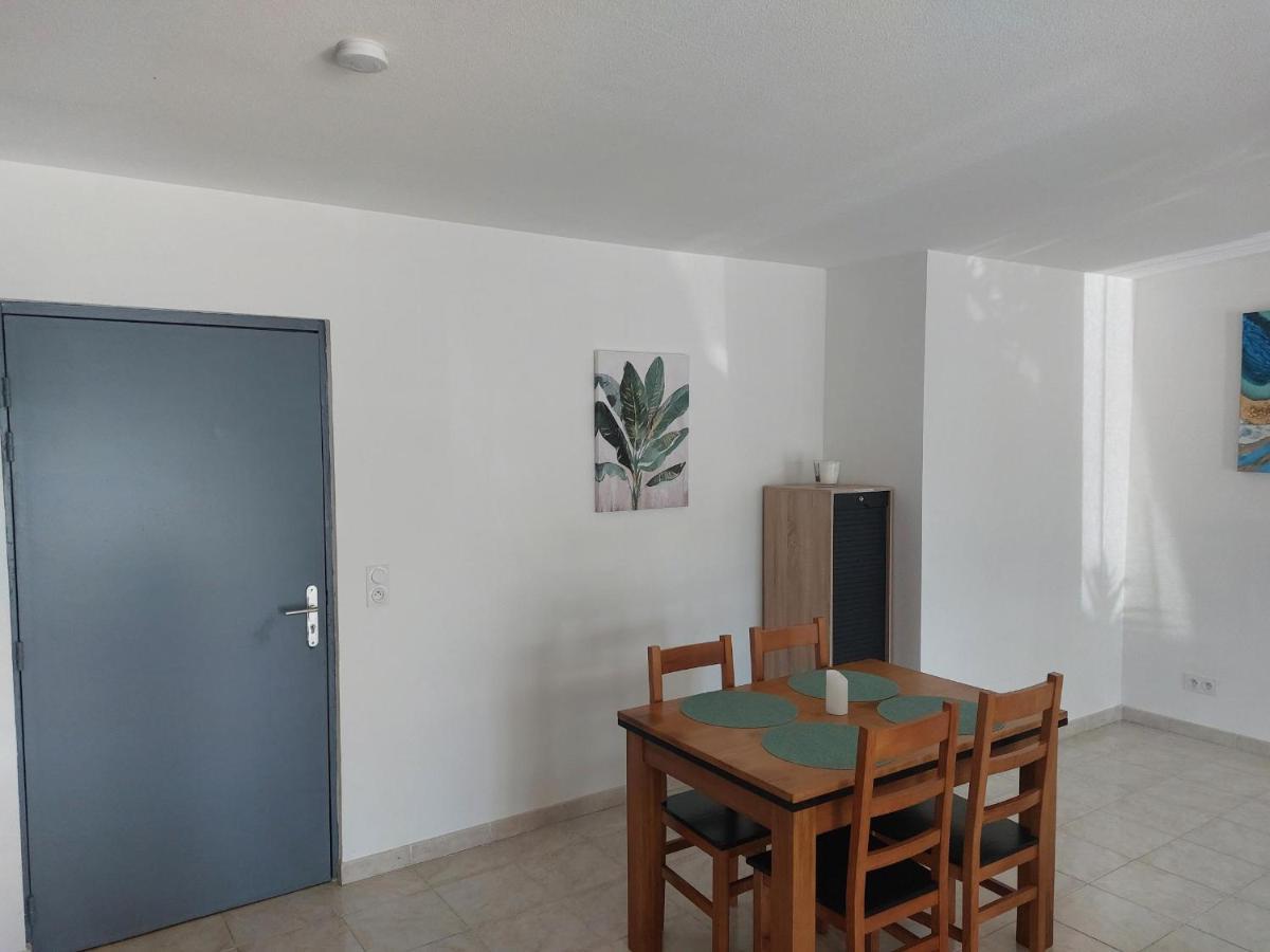 Nouvel Location D'Un Bel Appart T2 Climatise Et Meuble Au Rdch Avec Piscine Dans Residence Les Melody Santa-Maria-Poggio  Exterior foto